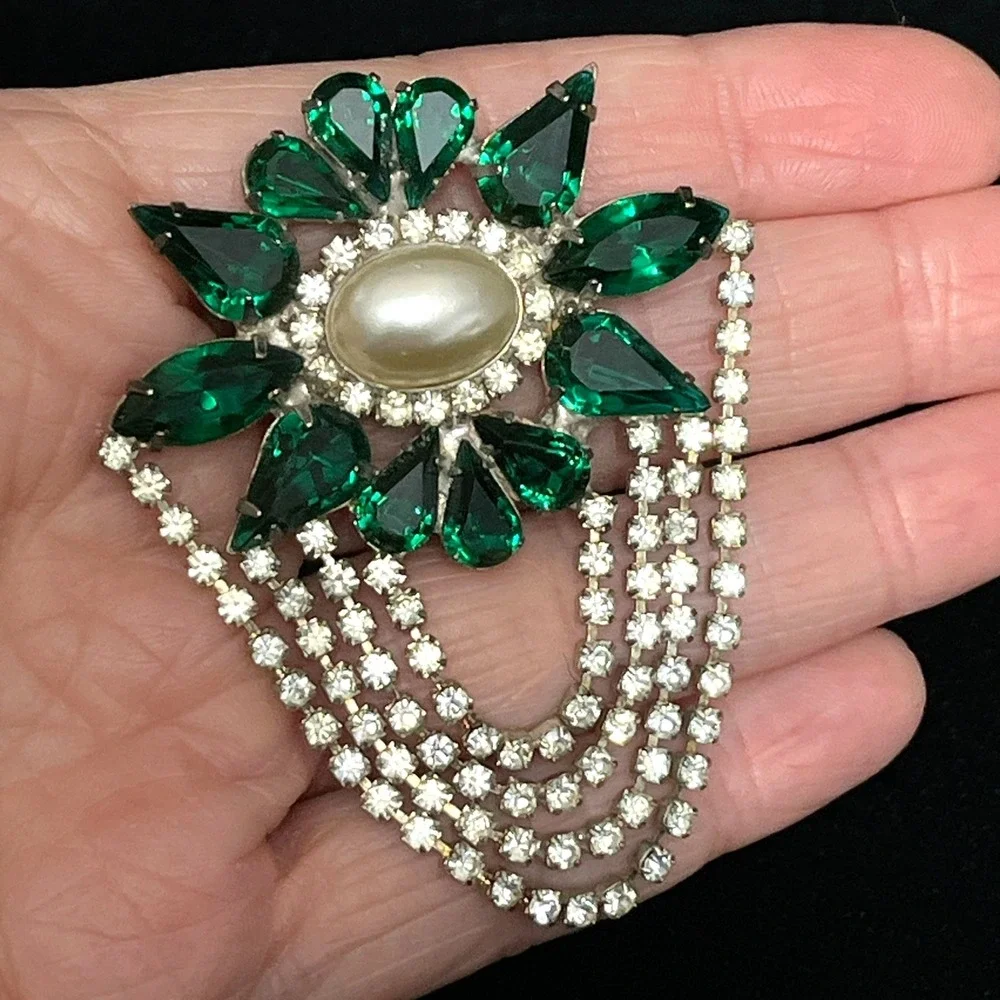 Vintage Green Rhinestone Flower Brooch 4 Strand Swag Drape
